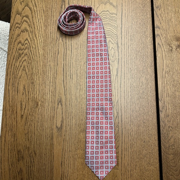 Canali 100% Silk Tie (made in Italy) - Picture 5 of 10